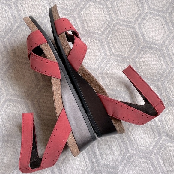 NAOT Brick Red Wedge Sandals Shoes Women’s 
Sz:41 EU. - Picture 6 of 11